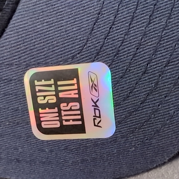 Reebok, NHL Montreal Canadiens Blue Mesh Snapback Sports Hat. - Picture 4 of 11